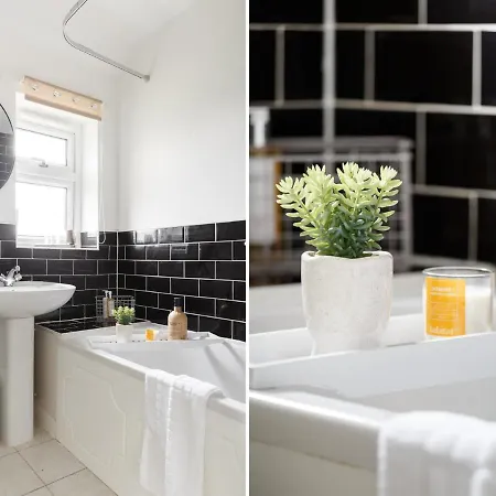 بيت للعطل Spacious Luxury 2 Bed With Parking And Garden